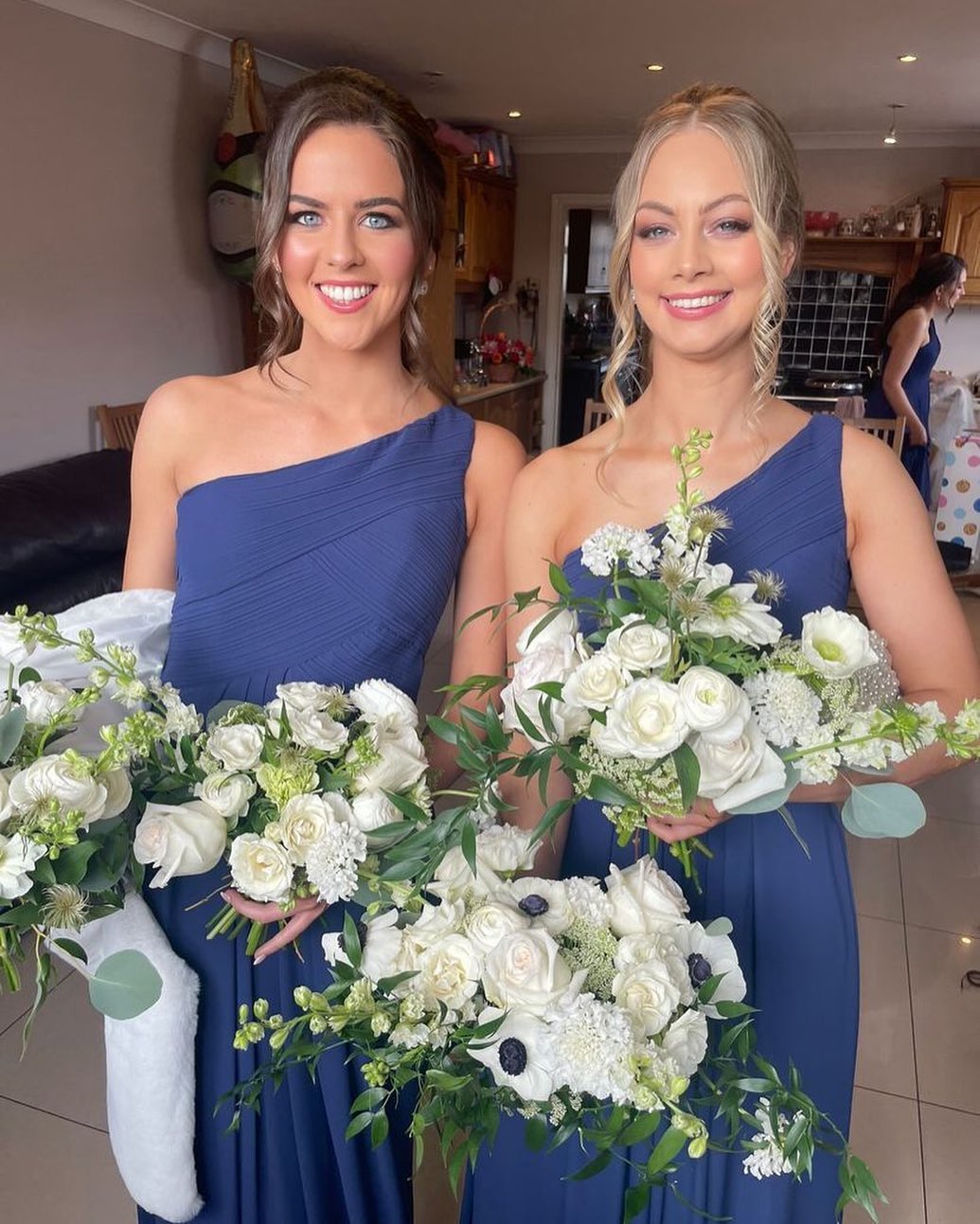 A year ago today 💙
Makeup: @kellyodowdmakeupartist (and photo!)
Hair: @ellarosebridalhair
.
.
.
.
#irishweddingflorist #weddingflowers #irishwedding #weddingflorist #irishbride #bridesmaid #flowers #springwedding